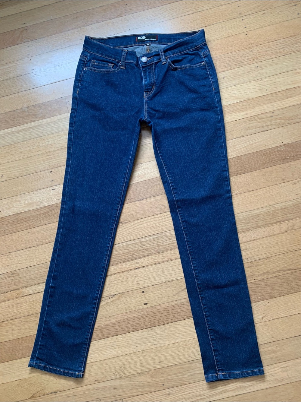 $6 SALE!! BDG. Ankle Cigarette Skinny Jeans Size 28